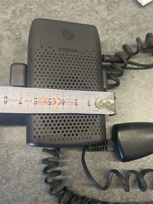 Zestaw głośnomówiący Nokia plus ładowarka samochodowa