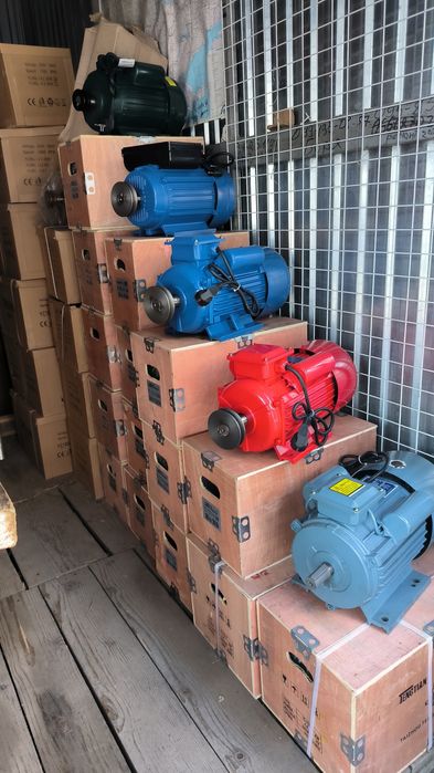 Электродвигатель однофазный, електродвигун однофазний 220в. 3 кВт 3000