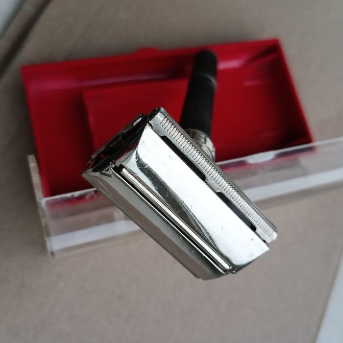 Станок для гоління