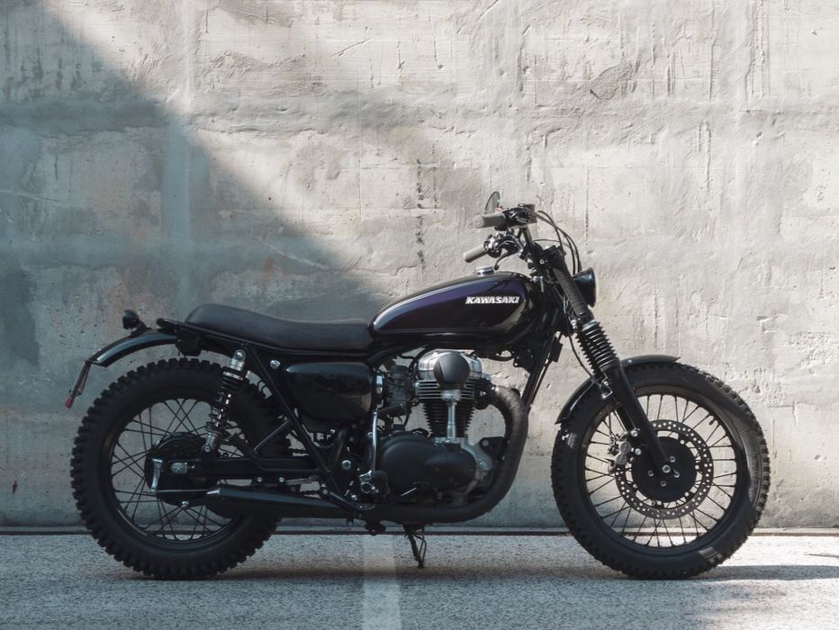 Kawasaki W650 Purple Rain