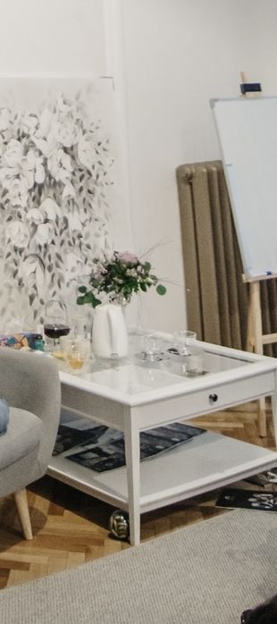 Журнальний столик, типу Hemnes Ikea, ОНОВЛЕНИЙ БУ