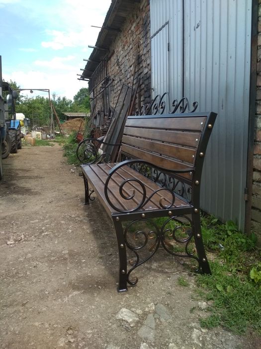 Ковані квіти на могилу