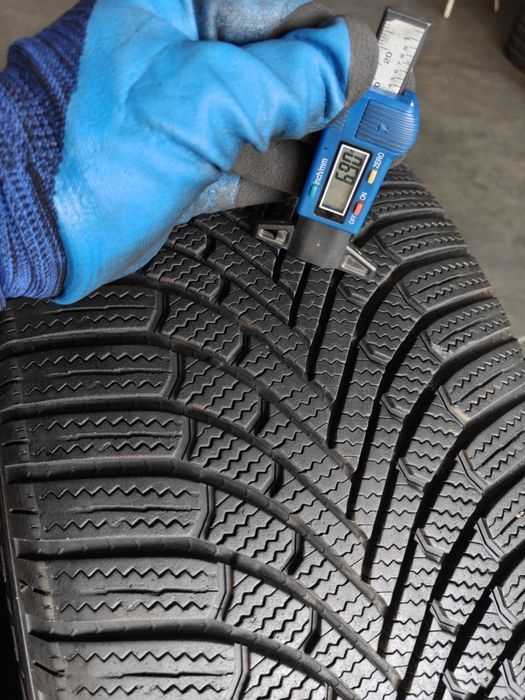 2шт Bridgestone Blizzak r21 275-45 зимові шини вживані 24року виробництва