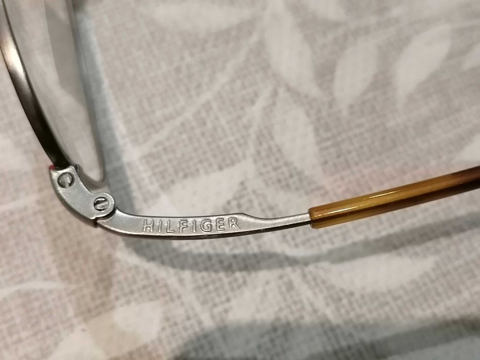 Óculo/Armação Tommy Hilfiger (nova a estrear).