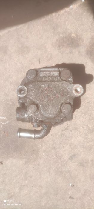 Pompa wspomagania VW caddy III 2.0sdi