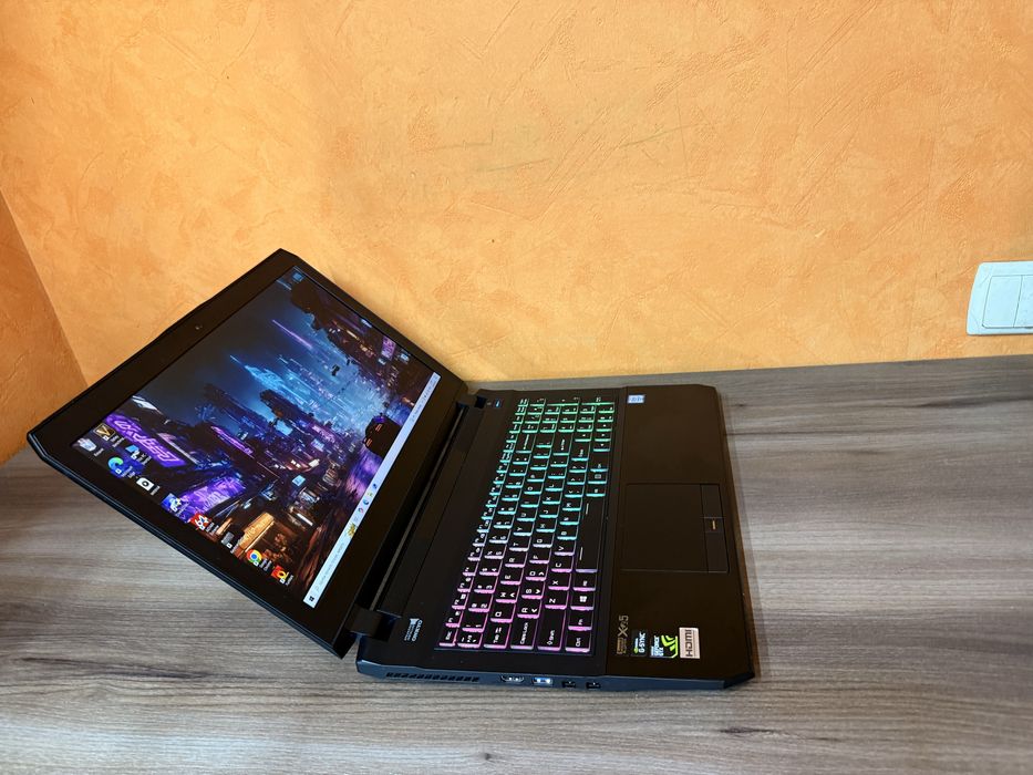 Бюджетний ігровий ноутбук Clevo (i7-6700/16D4/GTX1060/15.6 FHD)