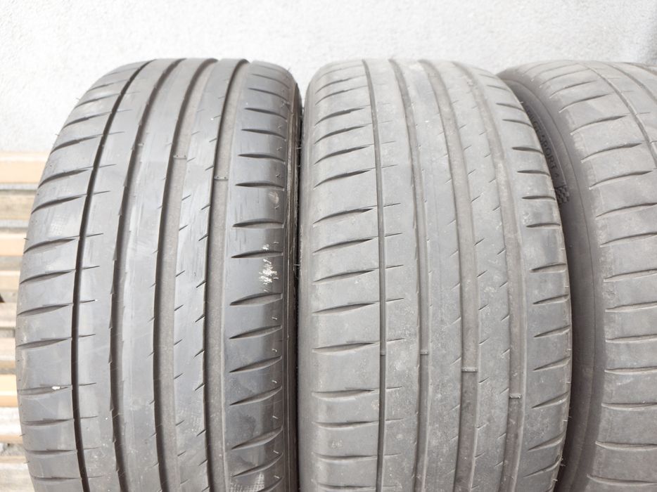 Michelin Pilot Sport 4 225/45/18 91W