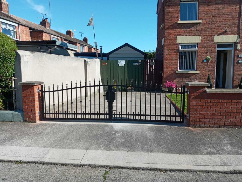 Brama wjazdowa skrzydłowa Wzór 8 z profila bez grawerki