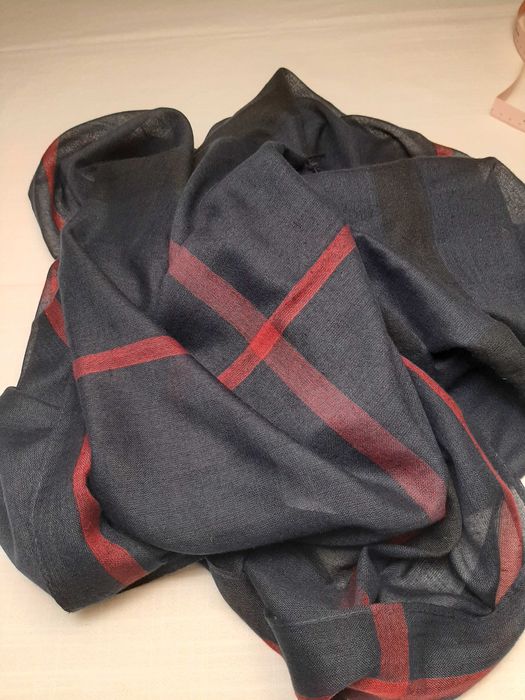 Pashmina Azul e Vermelha e Preta