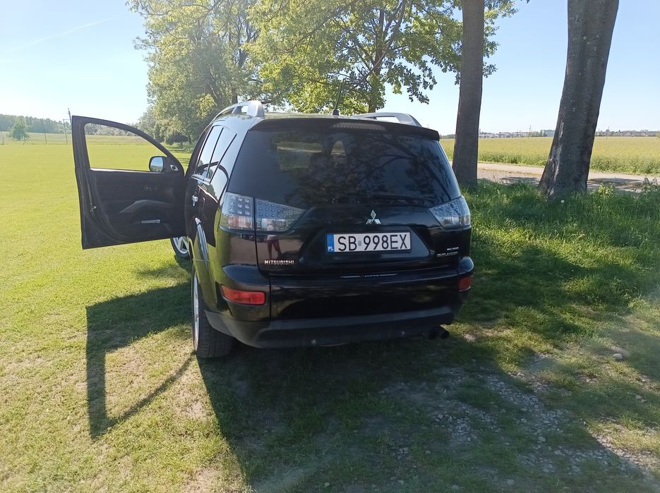 Sprzedam mitsubishi outlander || 2.0 did 2008r.