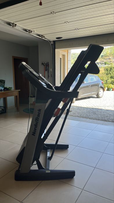Passadeira de Corrida NordicTrack T13.0 QuadFlex – Como Nova / Pouco Uso