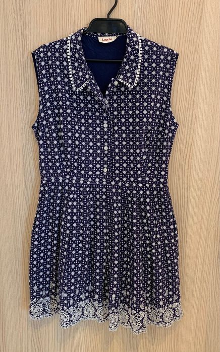 sukienka midi z kołnierzykiem i koronką