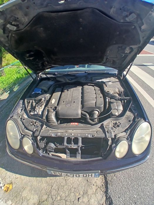 Mercedes à Elegance E 200