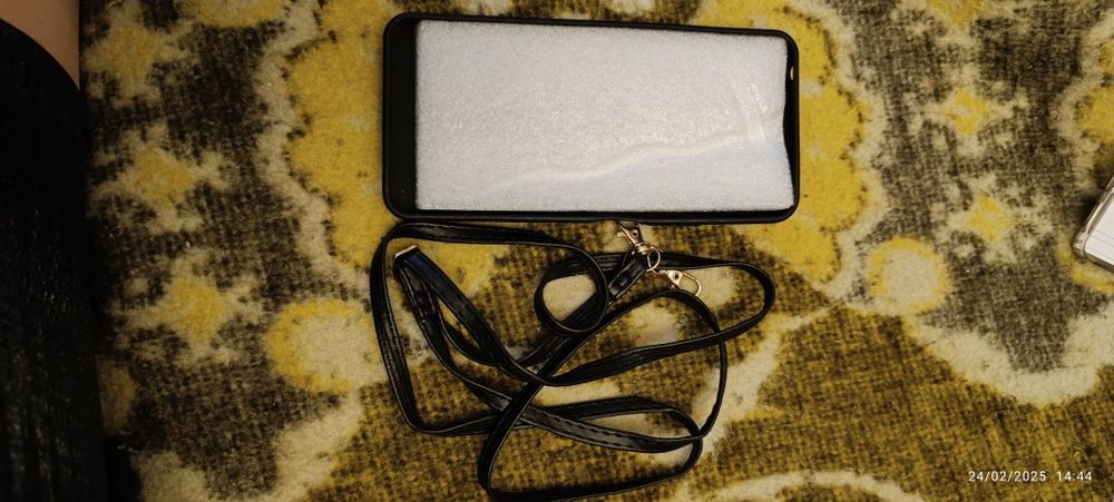 Várias capas de telemóvel Xiaomi