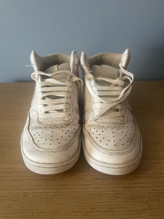 Vendo tenis bota Nike branco