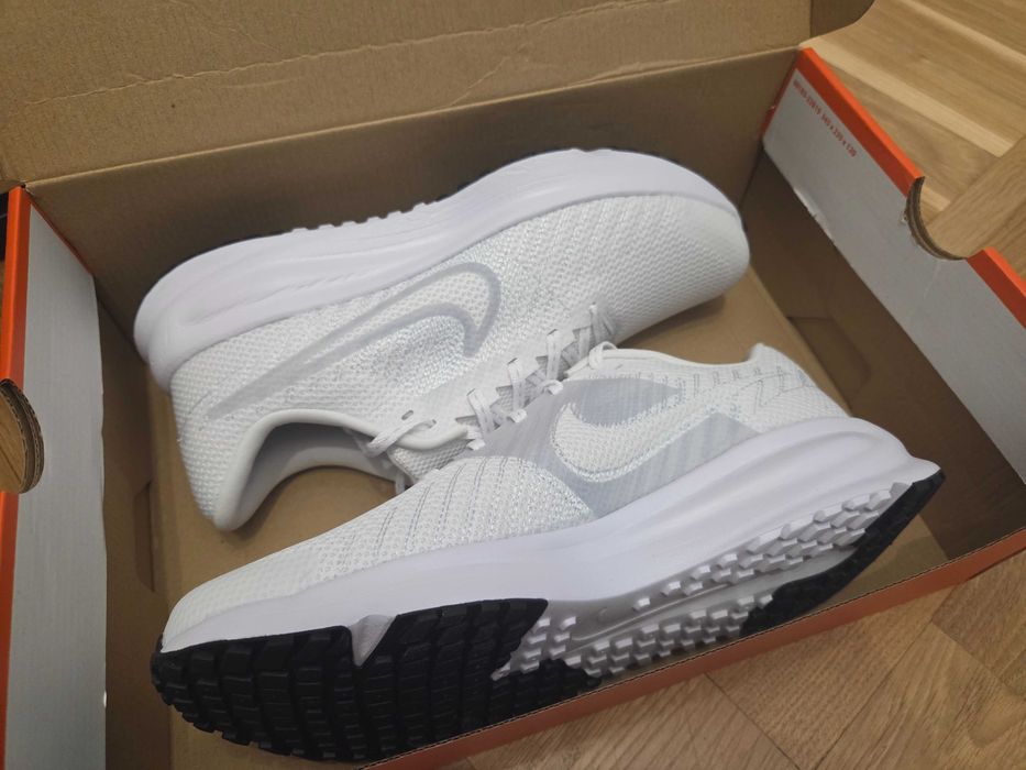 Buty NIKE run defy