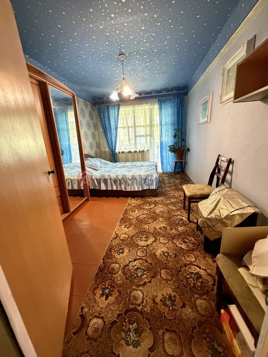 Продам 2-х кімнатну квартиру.