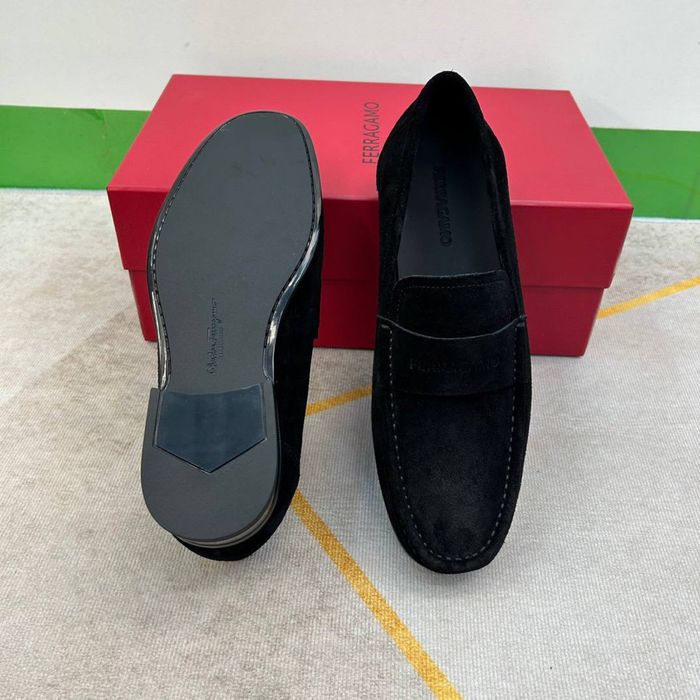 Нові туфлі.FERRAGAMO