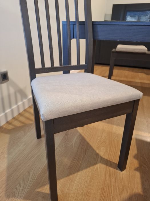 Conjunto Mesa refeição 2 cadeiras e banco Ikea EKEDALEN
