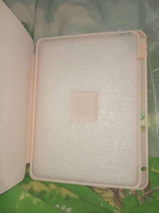 Чехол на IPad 10.9 дюймів