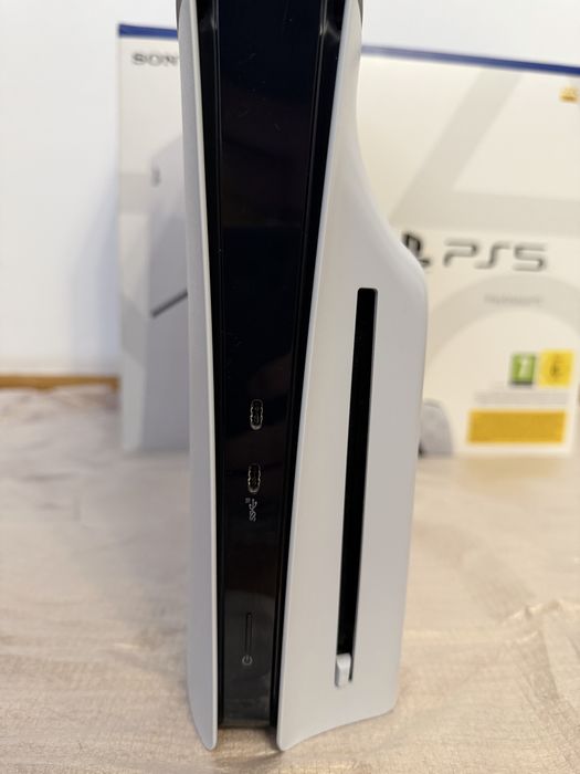PlayStation 5 slim blu-ray 1 TB
