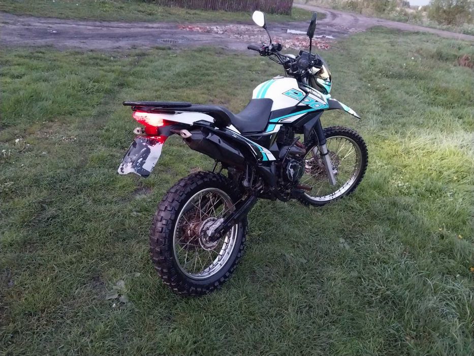 Продам мотоцикл  shnerau 200 6c