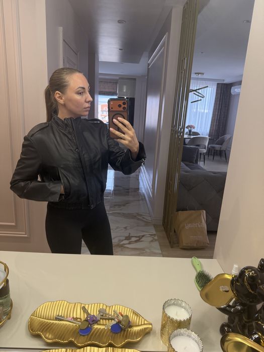 Шкіряна куртка zara
