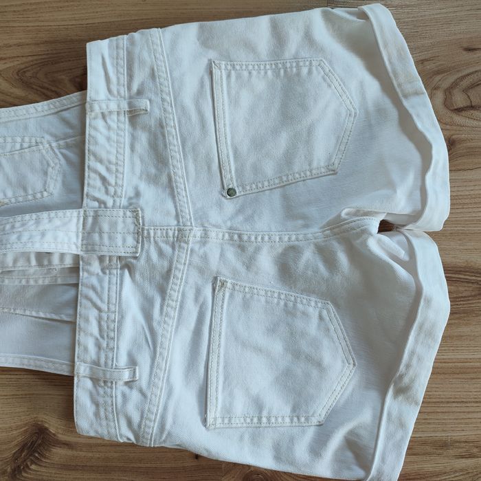 Krótkie ogrodniczki H&M w rozmiarze 152
