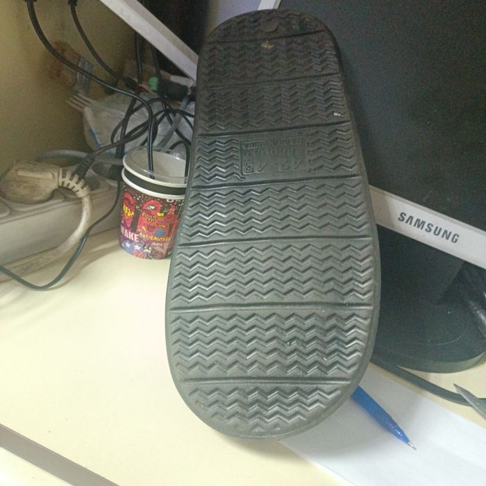 Тапочки черного кольору