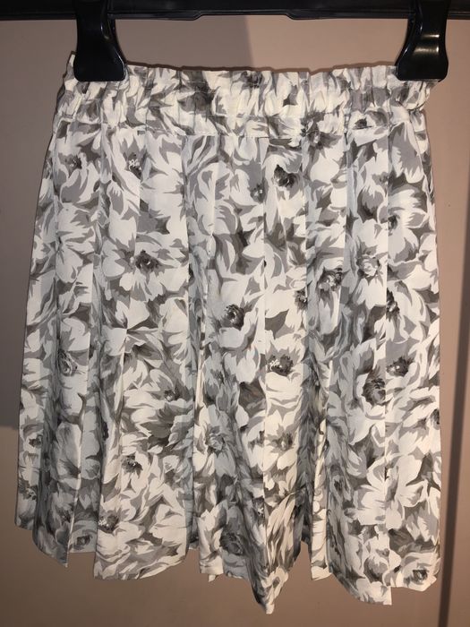 Spódniczka w kwiatki