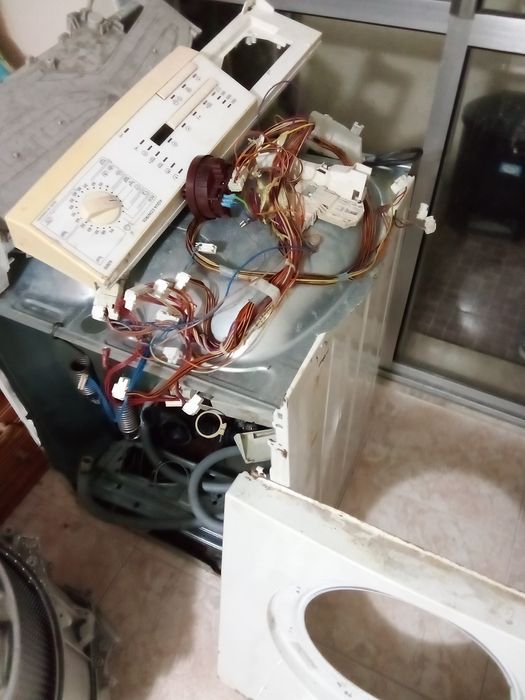 Peças de máquina de lavar roupa LAVAMAT AEG 62810