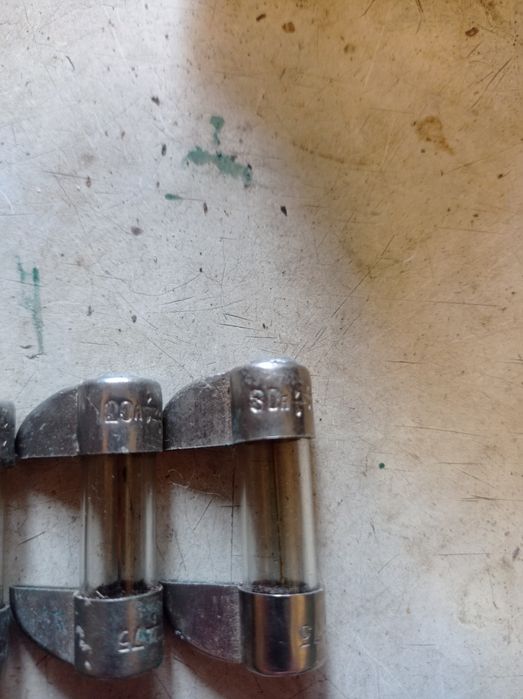 Предохранитель плавкий.