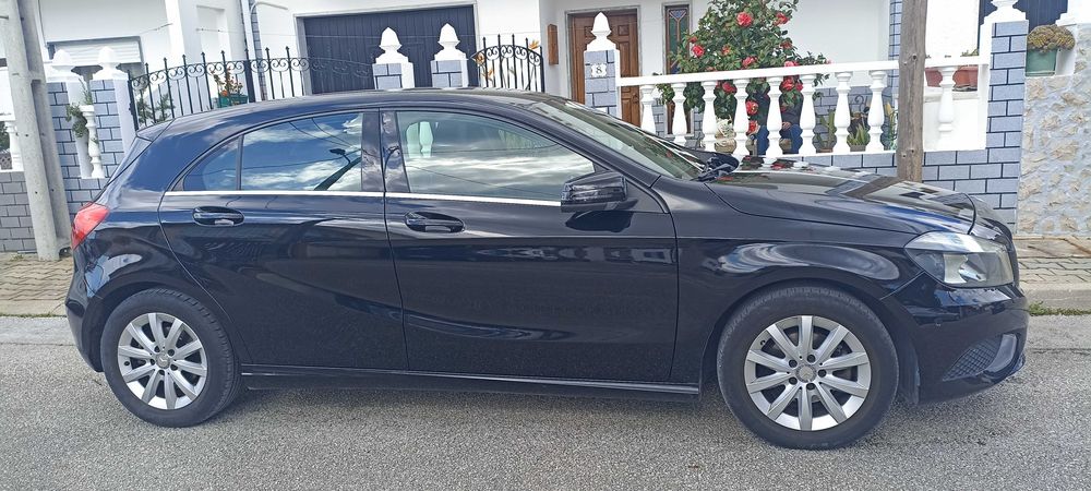 Mercedes A180 CDI STYLE - NACIONAL -com extras a destacar