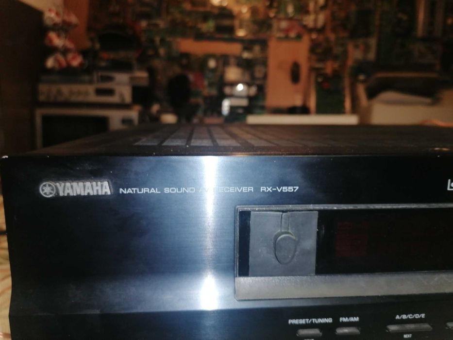ресивер Yamaha model RX - V557