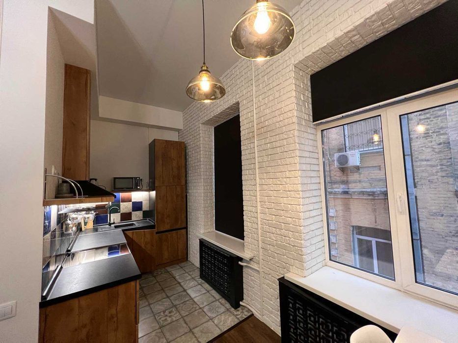 1к ВИП Центр Прорезная метро Золотые ворота,Театральная Подобово