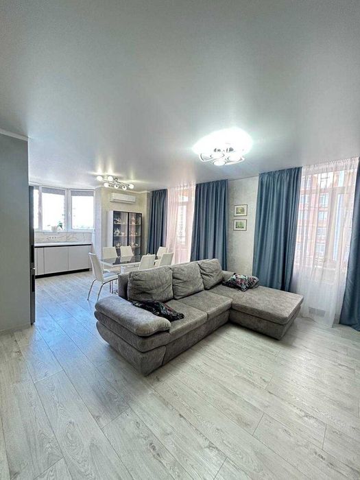 ПРОДАМ 2-кімнатну квартиру з великою кухнею 40 м2 в ЖК "Дмитріївський" на Таїрова