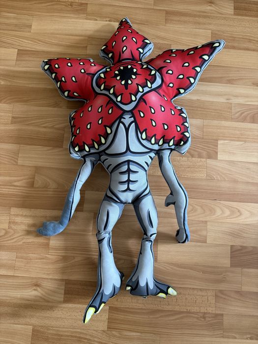 Подушка у формі демогорган