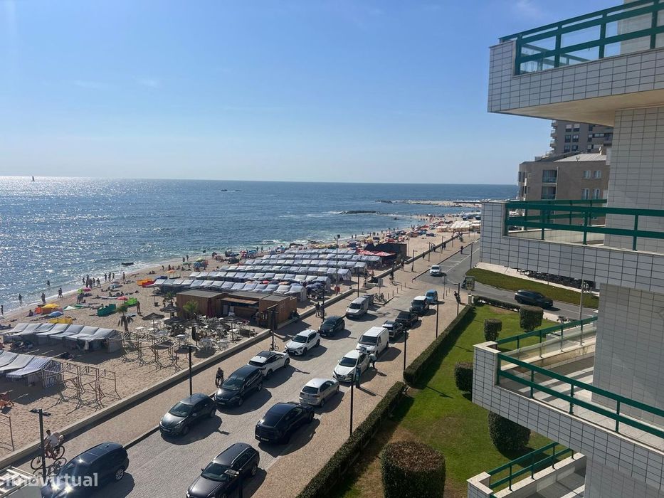 T3 com vistas mar, varanda e garagem fechada