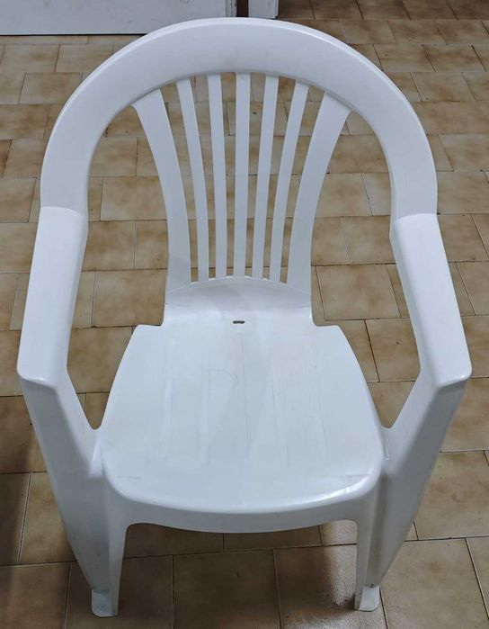 Cadeiras plasticas