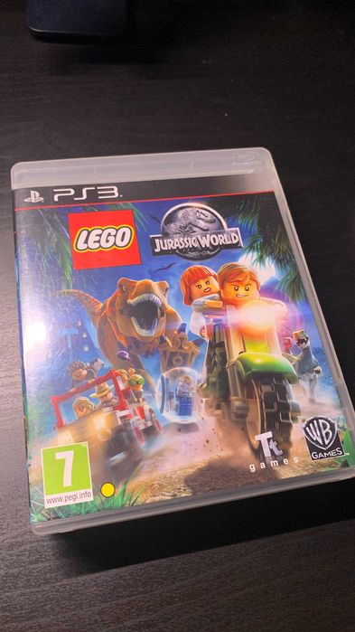 PlayStation 3 usada (2 comandos) + 7 jogos incluídos