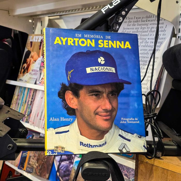 Livro “Em Memória de Ayrton Senna” — Alan Henry / John Townsend