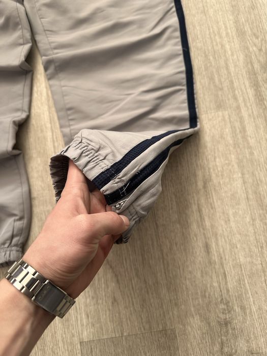 Нейлонові штани Lonsdale сірі