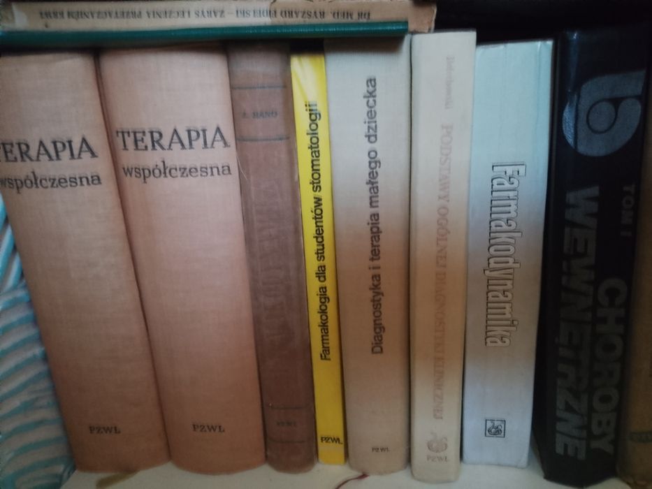 Stare książki medyczne
