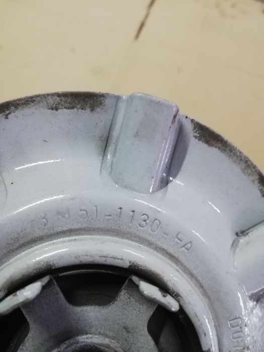 Dekiel kapsel zaślepka alufelgi śrub szpilek Ford C-max mk1 16 cali