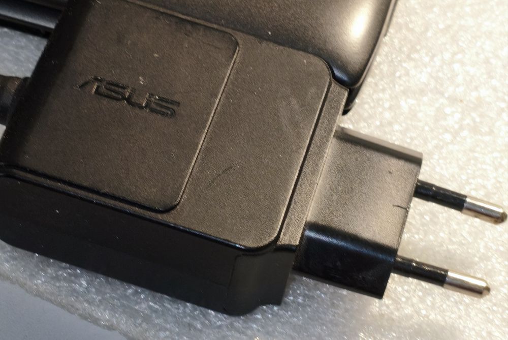 Ноутбук ASUS Eee PC 1025C