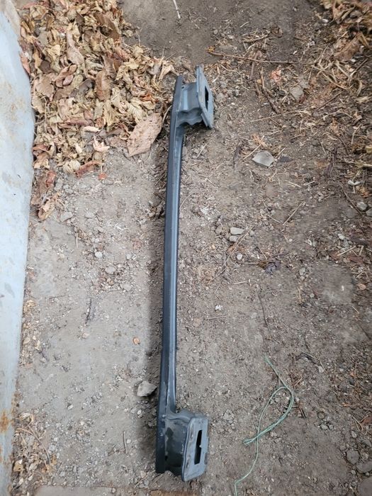 Усилитель бампера