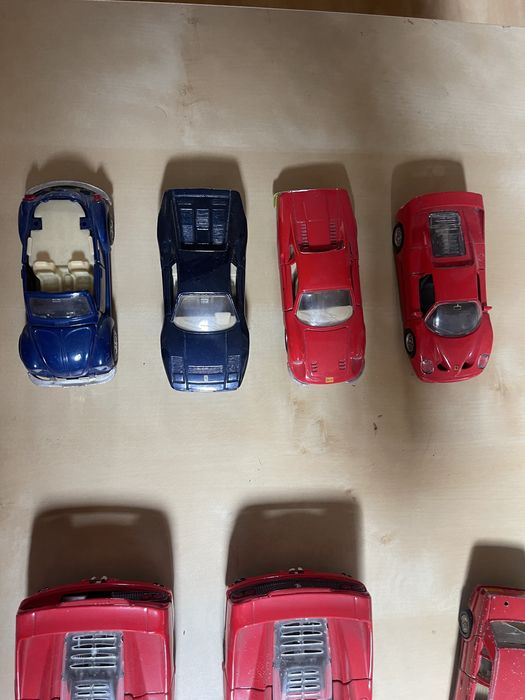 Carros de colecao em bom estado