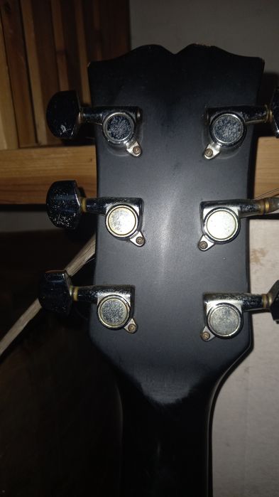 Guitarra Eletroacústica Segovia SJC-33 - Session Series (Com Cutaway)