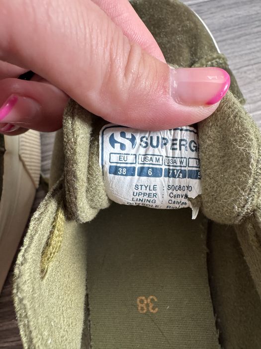 Welurowe trampki na platformie Superga 38