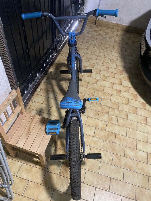 Bicicleta BMX semi nova